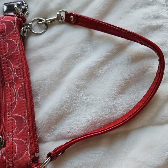 COACH Poppy Signature Lurex Large Wristlet Pouch Bag Ruby Silver EUC - Picture 9 of 10